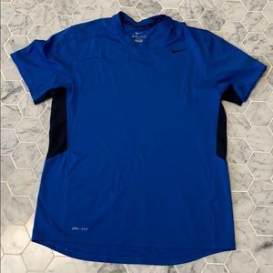 Nike dry fit size medium